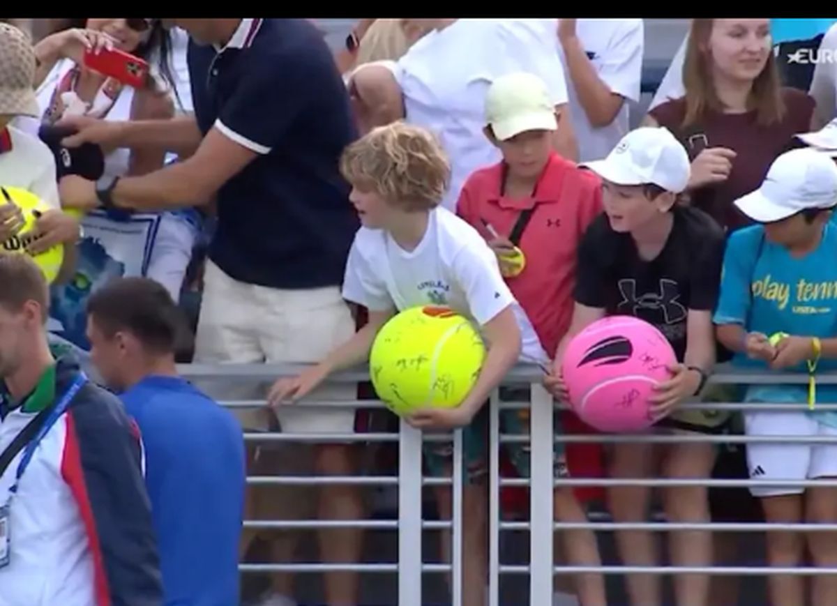 „Un om îngrozitor!” » Gest deplorabil făcut la US Open de un bărbat adult la adresa unui copil. Internetul a sancționat prompt
