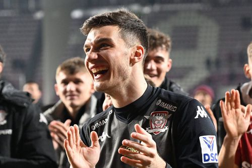 Marian Aioani a revenit printre titularii Rapidului după două luni foarte dificile. Foto: Imago