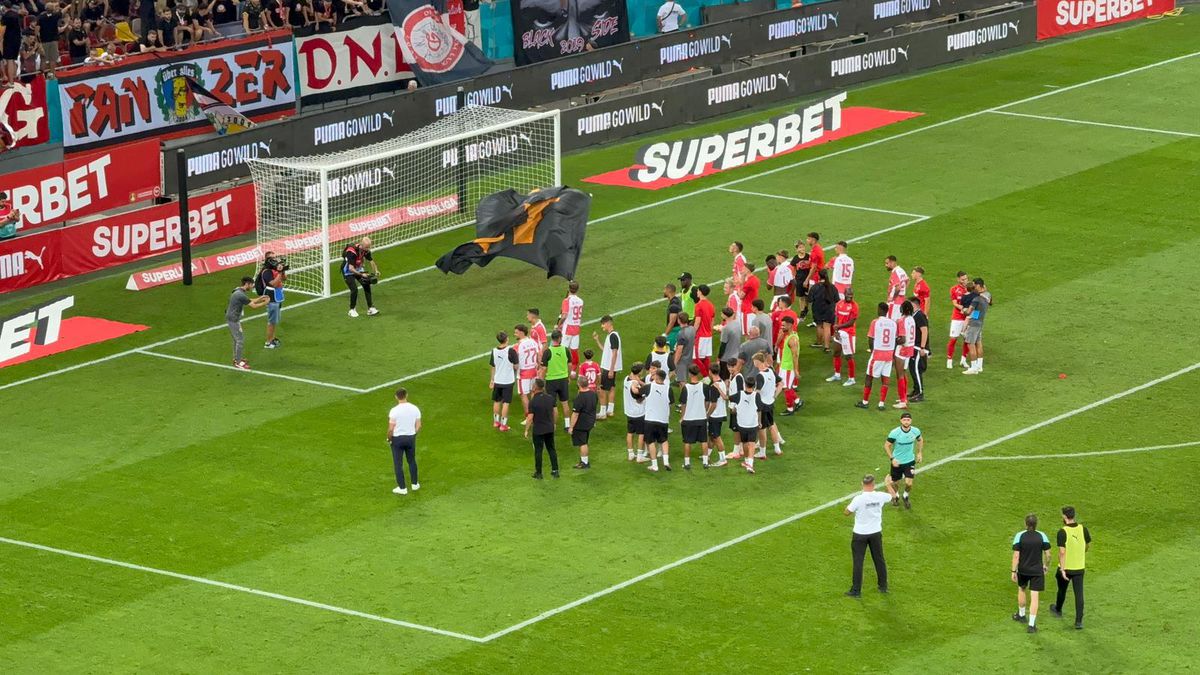Imagini la finalul partidei Dinamo - Hermannstadt