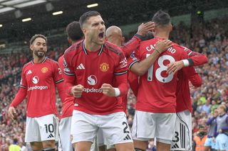 Dacă nu merge atacul, te ajută adversarii! S-a întâmplat pentru prima dată în istorie în Premier League