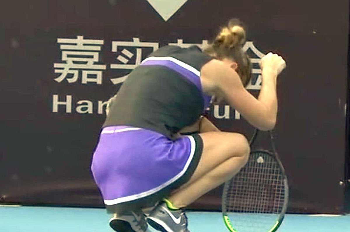 SIMONA HALEP - EKATERINA ALEXANDROVA 2-6, 3-6 // VIDEO + FOTO » Simona Halep, OUT de la Beijing! Cu probleme fizice, Simona pierde fără drept de apel cu Alexandrova