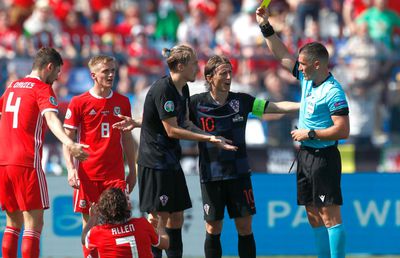 GENK - NAPOLI // Istvan Kovacs îl va arbitra pe Ianis Hagi în Liga Campionilor