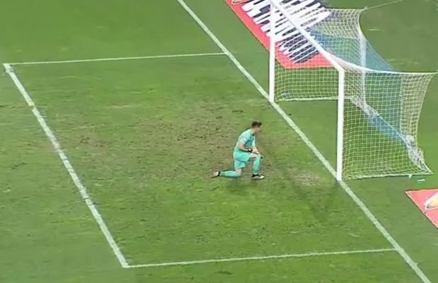 CRAIOVA - VIITORUL // FOTO+VIDEO Gazonul, în continuare inamicul fotbaliștilor pe „Ion Oblemenco”