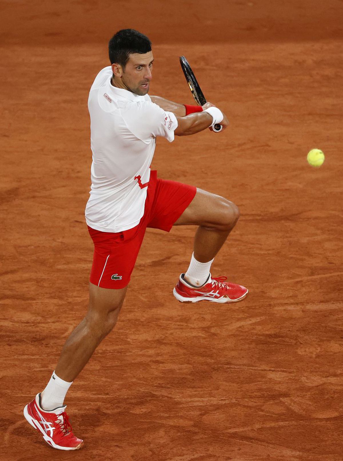 Alt moment încins cu Djokovic, de data asta la Roland Garros! Gestul făcut spre un fan cu o șapcă cu Federer