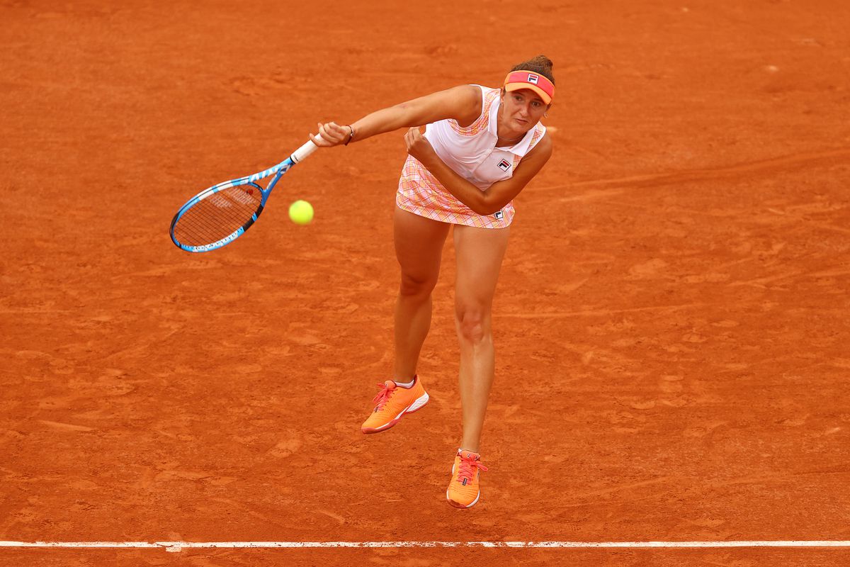 Simona Halep și Irina Begu au oferit un schimb extraordinar: „Unul dintre cele mai bizare «raliuri» pe care le-am văzut la Roland Garros!”