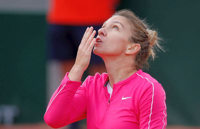 Simona Halep o învinge în două seturi pe Irina Begu la Roland Garros! Cu cine va juca în turul III