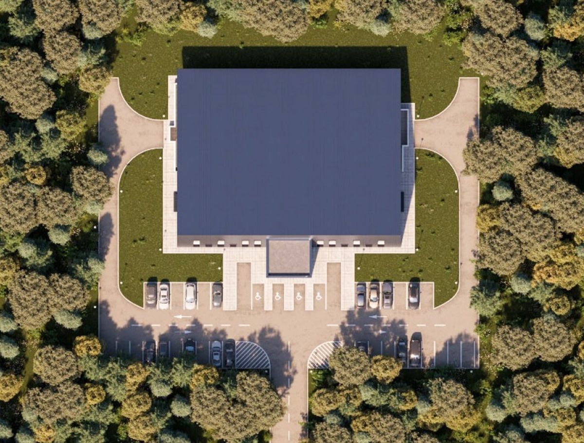 Bazinul de înot din Cristuru Secuiesc //// Foto: Facebook @RMDSZ