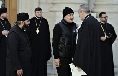 Cum a apărut Gigi Becali la aniversarea a 15 ani de la întronizarea Patriarhului Daniel
