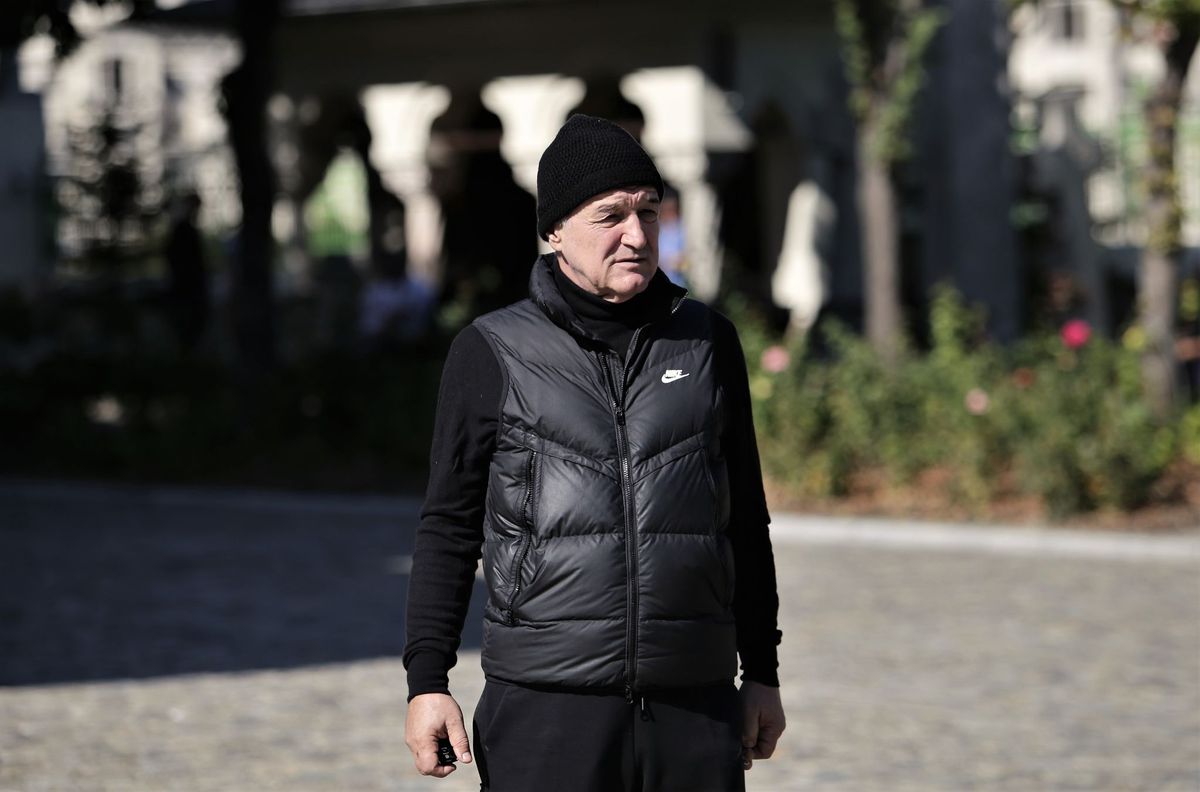 Gigi Becali, prezent la aniversarea a 15 ani de la întronizarea Patriarhului Daniel