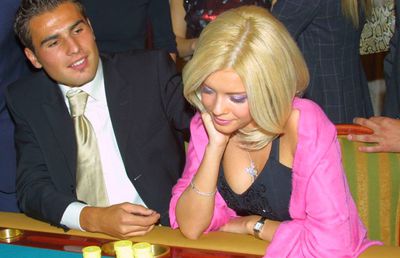 Lovitură pentru Adrian Mutu » I s-a pus poprire pe salariu, după ce a pierdut un proces cu fosta soție. Suma uriașă pe care trebuie să o plătească