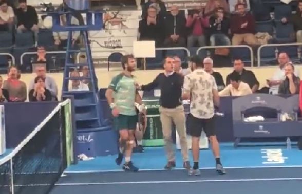 Final cu scântei la un turneu de tenis din Franța » Doi jucători au fost la un pas de bătaie și a fost nevoie de intervenția arbitrului pentru a-i despărți!