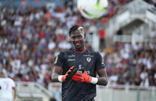 Șah la PSG! Mory Diaw a făcut un meci nemaipomenit în poarta lui Clermont și i-a anihilat pe Mbappe & Co.