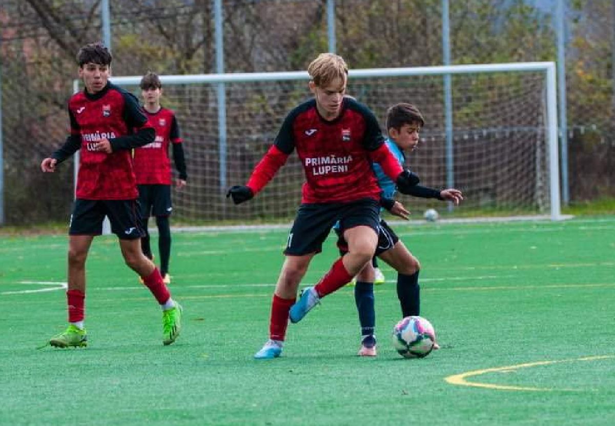 Rapid l-a transferat pe unul dintre protagoniștii serialului GSP „Pasiune pură” » Povestea puștiului care a sacrificat tot pentru a veni la București