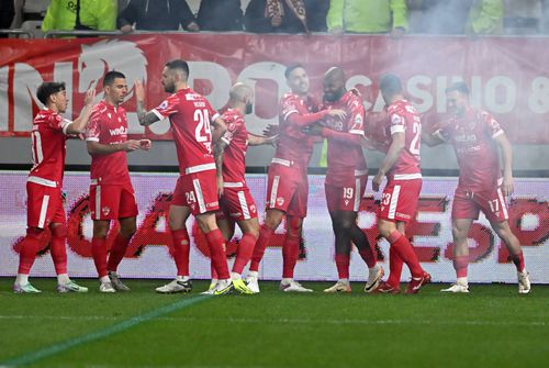 Costin Amzăr (primul din stânga), foto: Imago Images