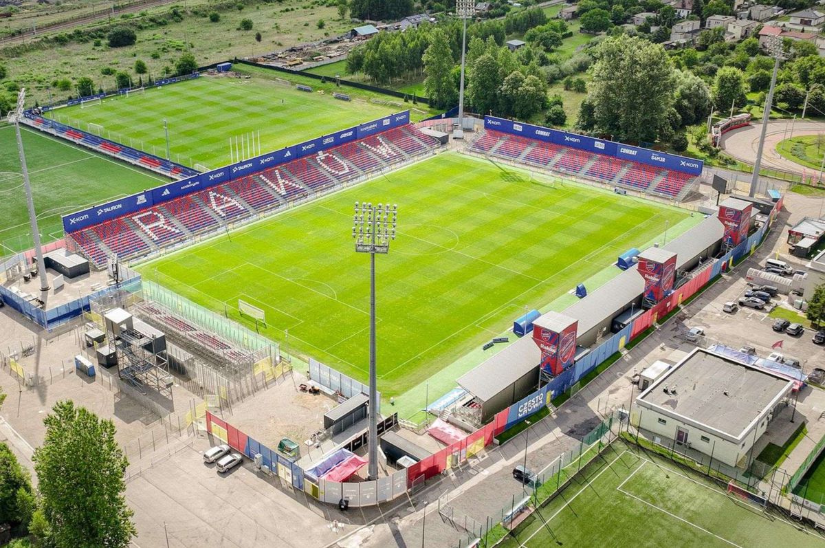 Cine este Rakow, echipa împotriva căreia debutează Craiova în Conference League » A făcut miracole în Polonia, schimbă sistemul în Europa și are în spate un „mastermind”