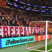 Bannere pro-Palestina la Galatasaray - Liverpool / Foto: Twitter