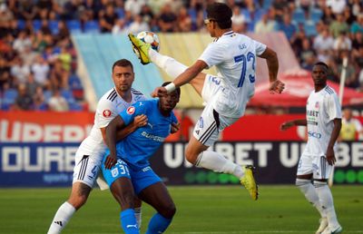 Valeriu Iftime: „Trebuie să-l legăm pe Mailat” :) + „O cocioabă, ți-e rușine să te dezbraci”