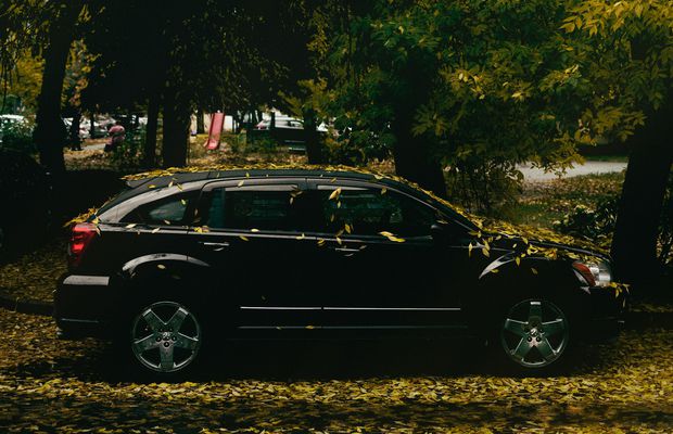 Ghidul pentru pregătirea mașinii de toamnă: Ce trebuie să faci pe lângă schimbul de anvelope