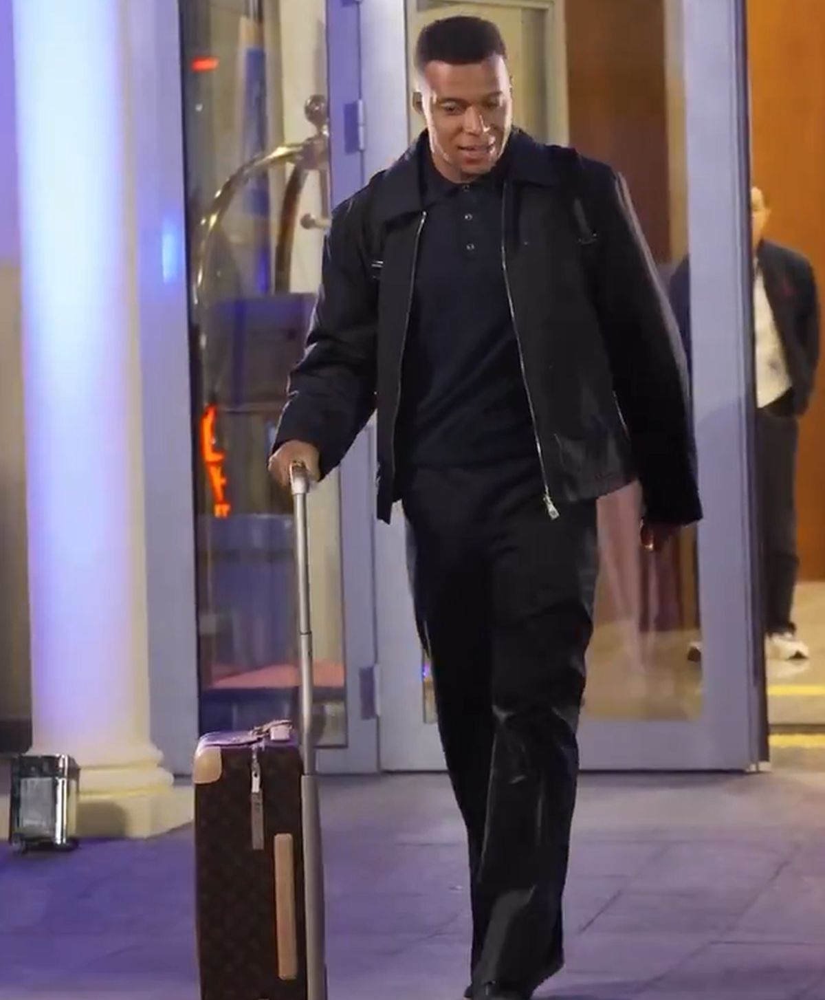 Imagini senzaționale din Almaty, la sosirea lui Real Madrid