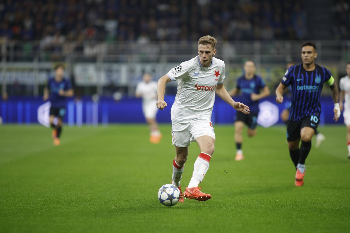 Prima reacție a lui Cristi Chivu, după al doilea succes consecutiv din Liga Campionilor: „Sper că nu e nimic grav”