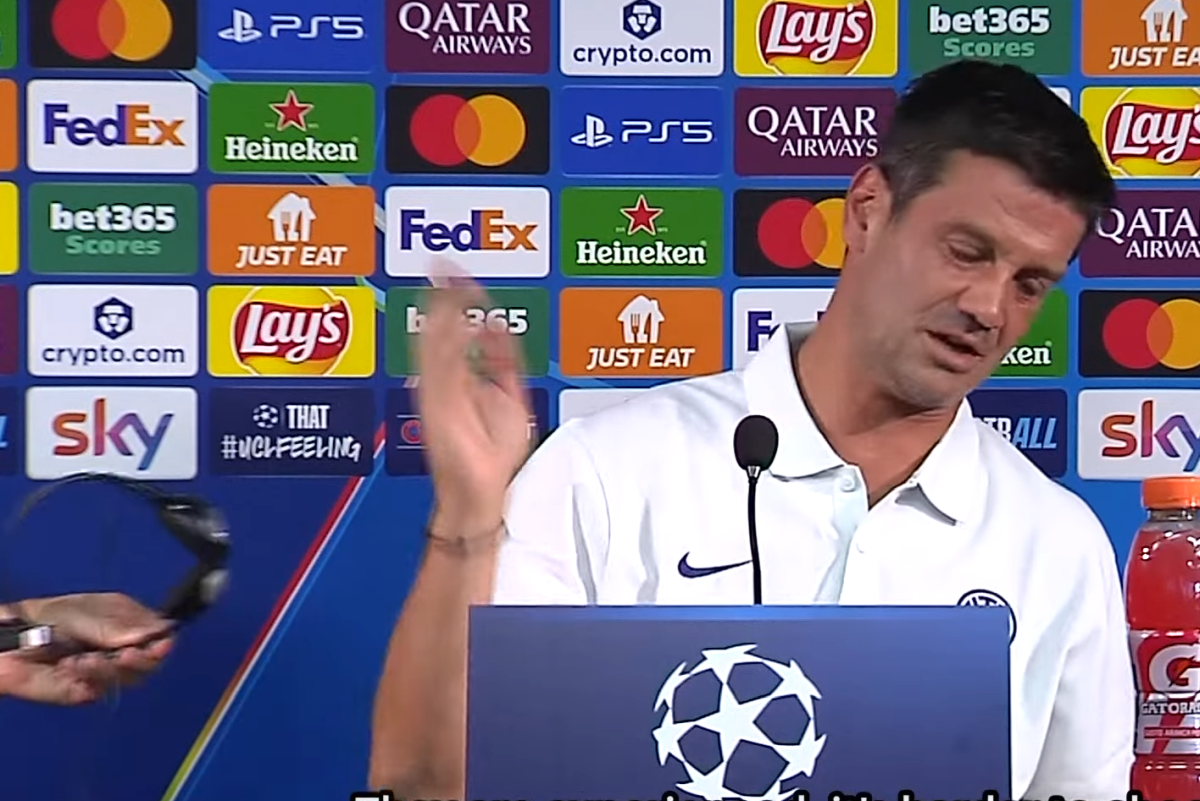 Moment viral la conferința de presă a lui Cristi Chivu. Foto: Captură YouTube