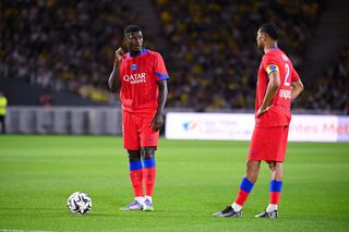 A început derby-ul Barcelona - PSG: „Lamine Yamal va juca împotriva celui mai bun fundaș stânga din lume”