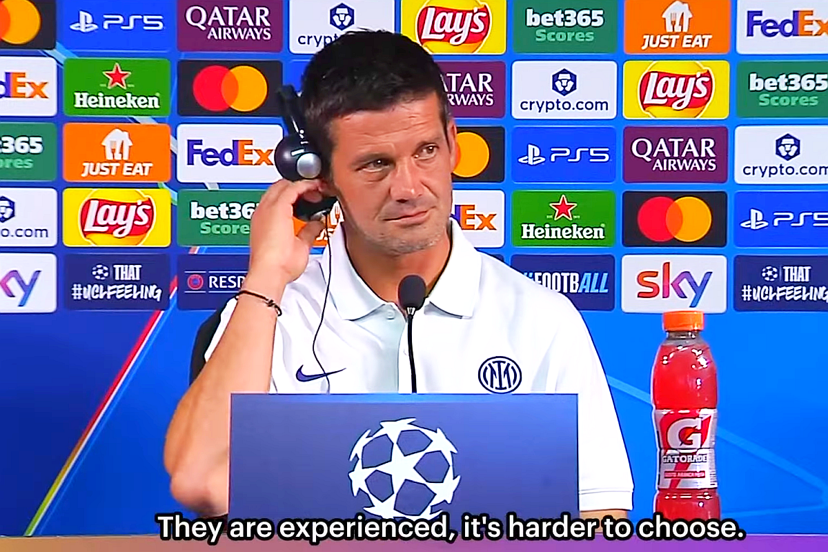 Moment viral la conferința de presă a lui Cristi Chivu. Foto: Captură YouTube