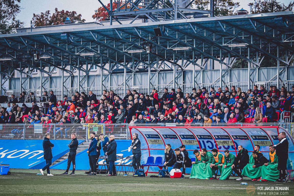 Cine este Rakow, echipa împotriva căreia debutează Craiova în Conference League » A făcut miracole în Polonia, schimbă sistemul în Europa și are în spate un „mastermind”