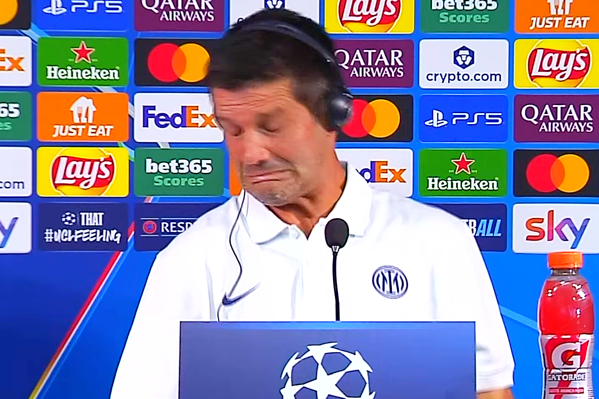 Viral! Imaginile cu pățania lui Chivu în conferință fac înconjurul Italiei: „Mi-au dat lacrimile! Cine le-a cumpărat?!”