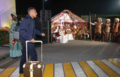 Imagini senzaționale din Kazahstan! » Cu ce le-au așteptat localnicii pe vedetele lui Real Madrid