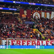 Bannere pro-Palestina la Galatasaray - Liverpool / Foto: Twitter
