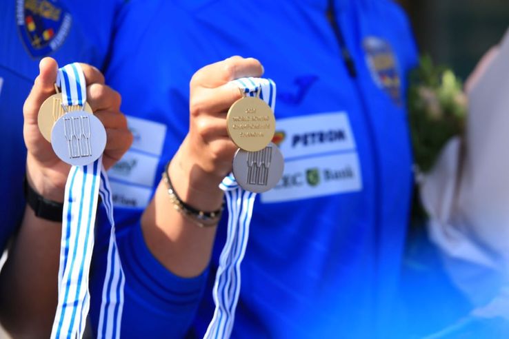 Sosire canotori de la CM 2025 Foto: Mihai Solovăstru