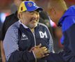 VIDEO+FOTO Imagini senzaționale în Argentina! Diego Maradona, rege pe terenul adversarilor » A văzut meciul de pe un „tron” + fanii i-au cântat la hotel