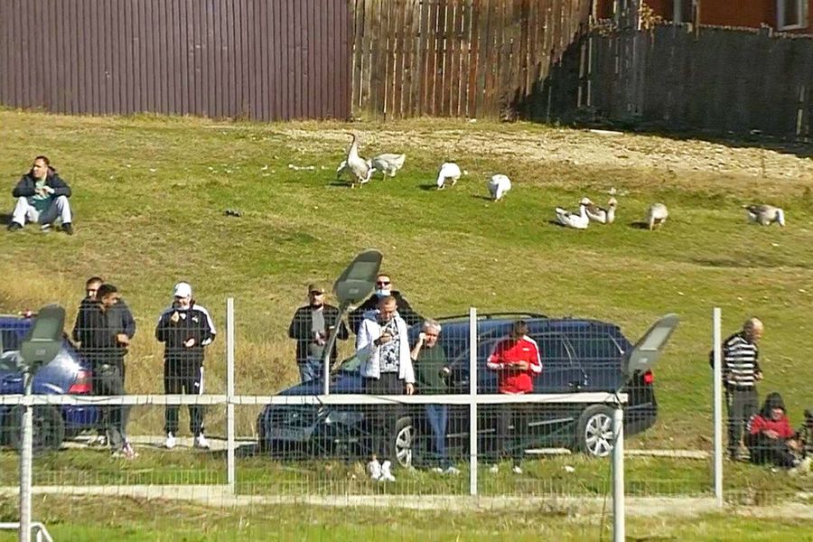 Imagine surprinsă de TelekomSport la meciul Filiași - Hermannstadt Cupa României, umplută cu apă chioară