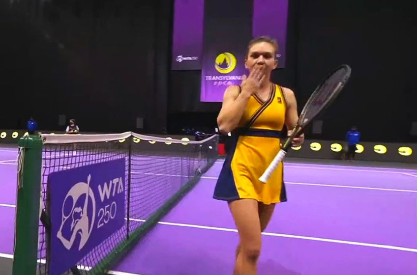 Simona Halep (30 de ani, 19 WTA) a învins-o pe ucraineanca Marta Kostyuk (19 ani, 55 WTA), scor 6-0, 6-1, și s-a calificat în finala de la Transylvania Open. Dubla campioană de Grand Slam se simte în forma carierei.