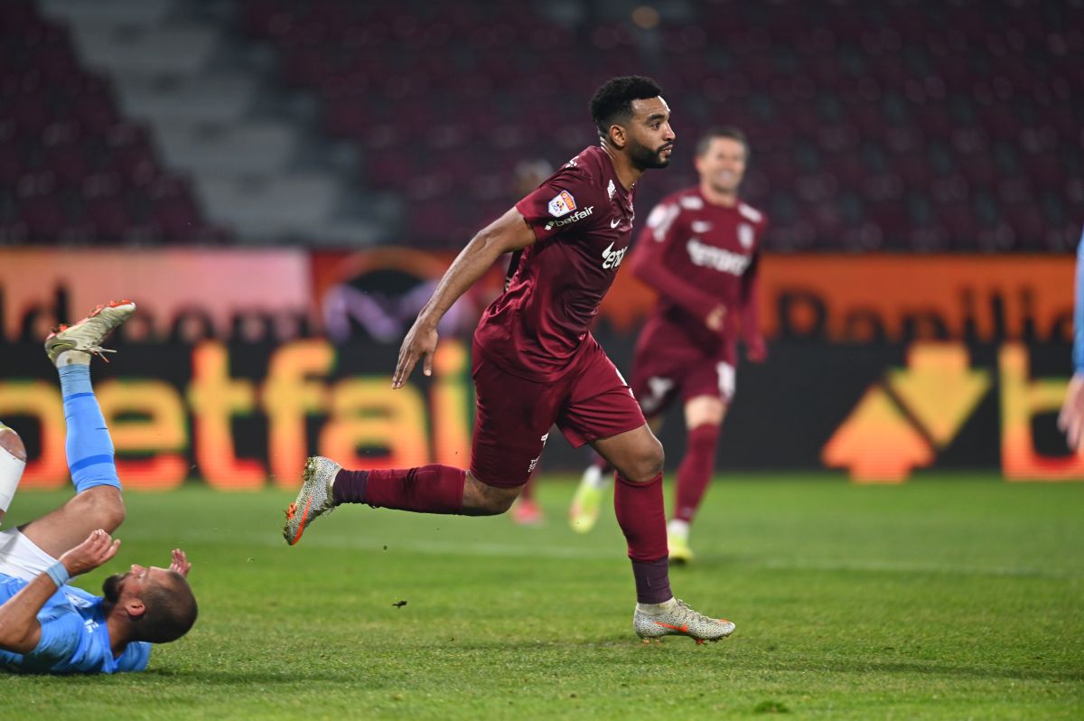 CFR Cluj acuză: „Ne uităm și noi. Craiova e puțin împinsă de la spate”