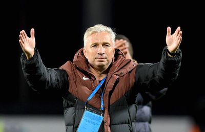 Dan Petrescu, activități de contraspionaj » Jucător exclus pentru a nu transmite tactica
