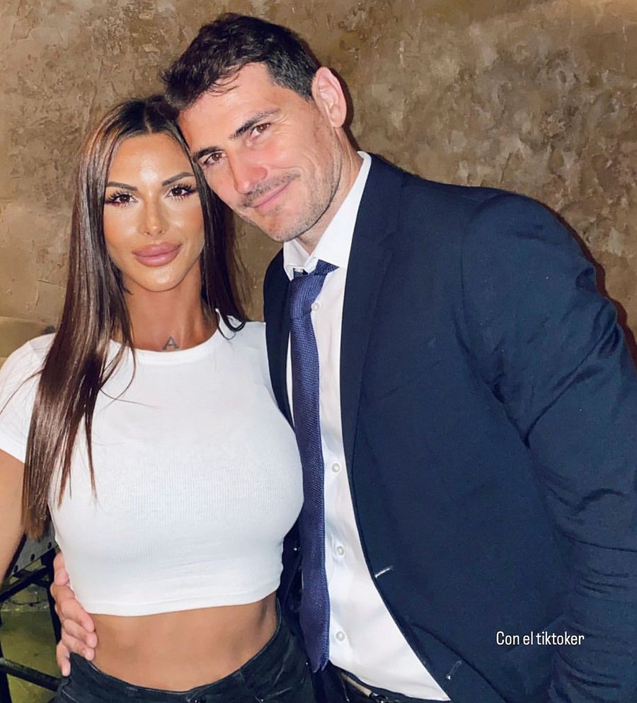 Acuzată că se folosește de faima lui, verișoara lui Iker Casillas a postat o imagine-surpriză