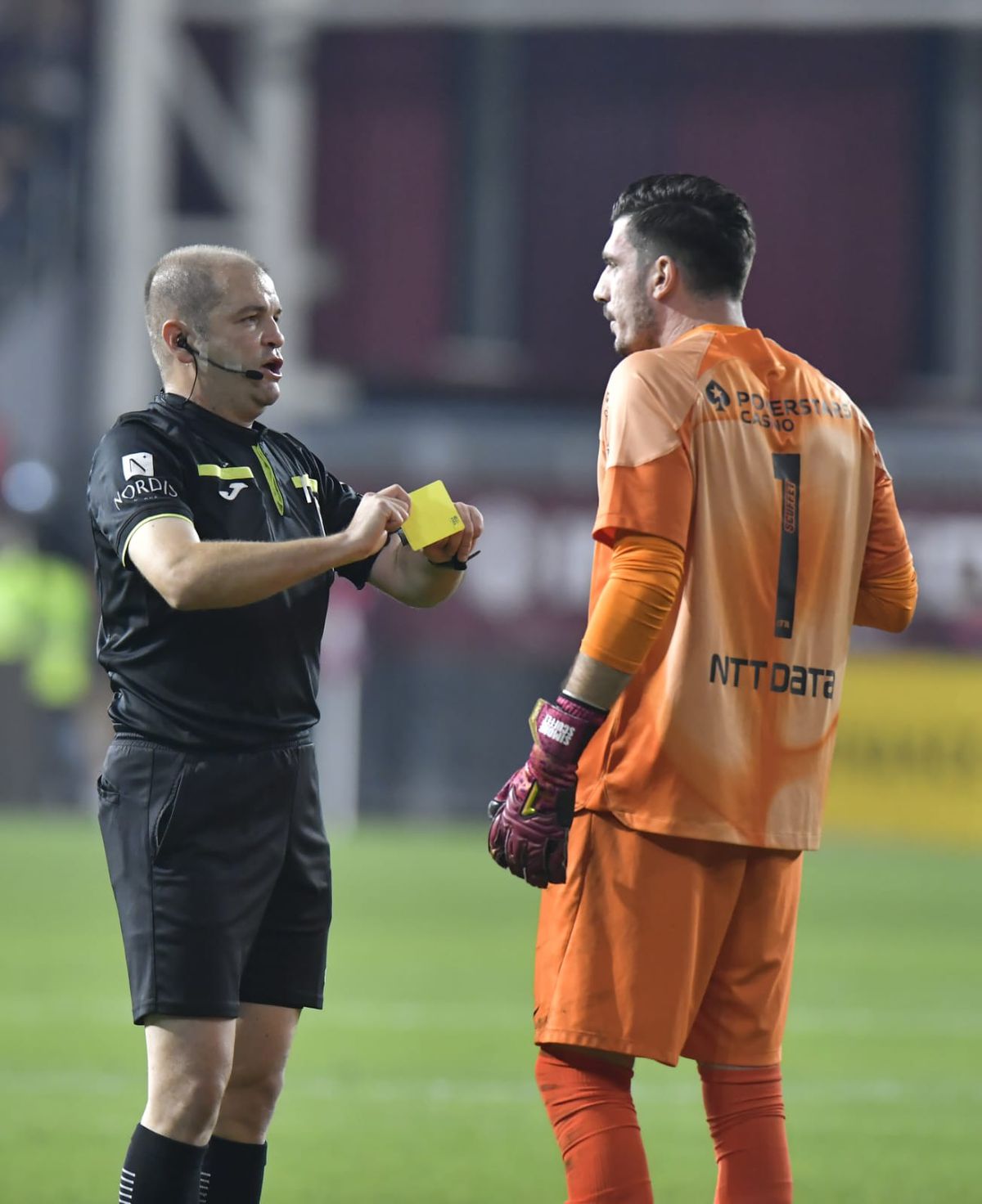 Mihai Stoica nu a așteptat finalul! Mesaj ironic după penalty-ul dictat aiurea în Rapid - CFR Cluj: „E grav!”