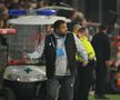 Au cerut demisia antrenorului și i-au băgat pe jucători în ședință chiar pe teren! Momente tensionate după UTA - FC Argeș