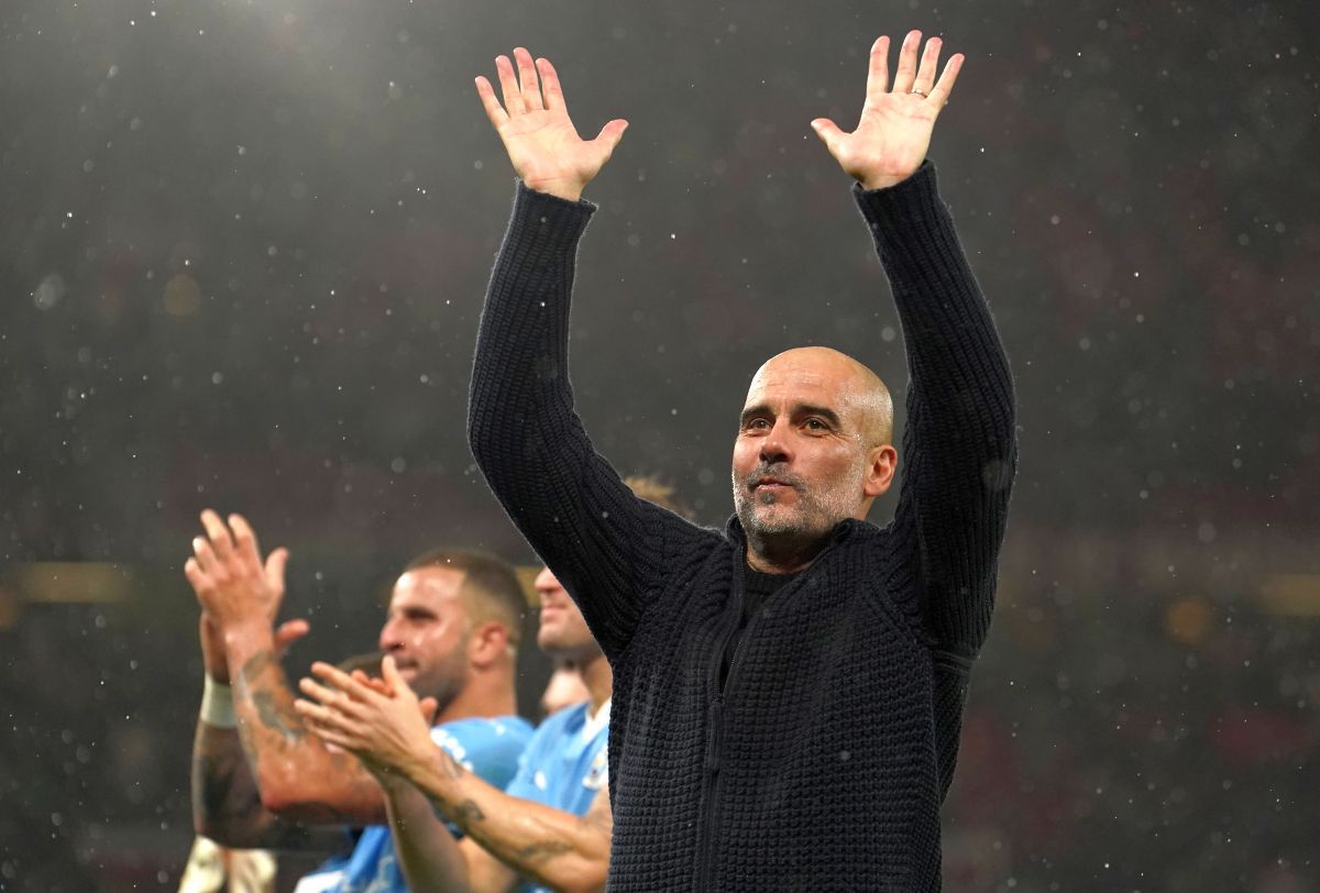 Pep Guardiola, reverență în fața unui jucător după victoria de pe Old Trafford: „Nu are cercei în urechi, nu are tatuaje și conduce o mașină normală. E incredibil!”