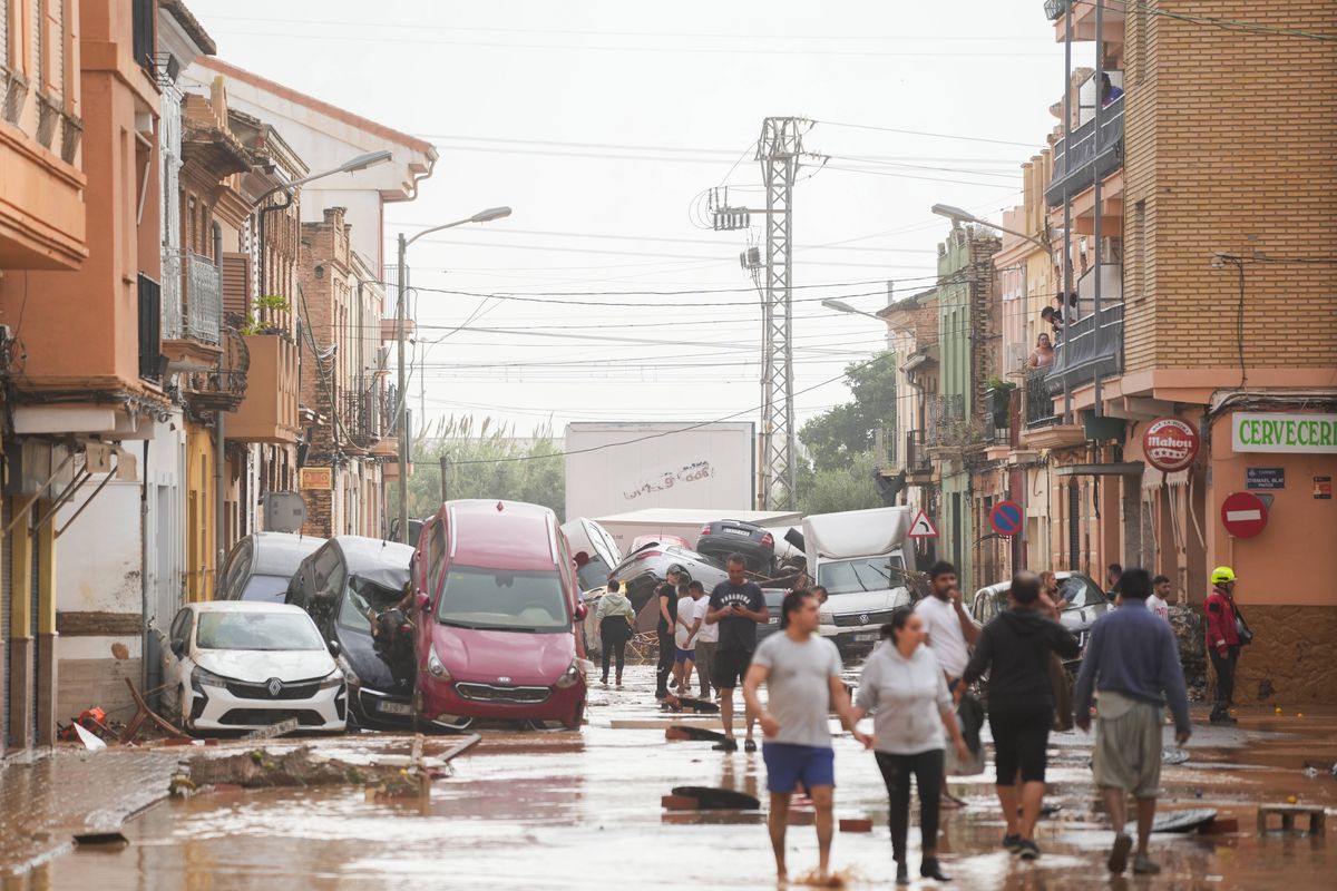 Alertă în Valencia! Inundațiile devastatoare au amânat meciul din Copa del Rey » Cel puțin 51 de decese