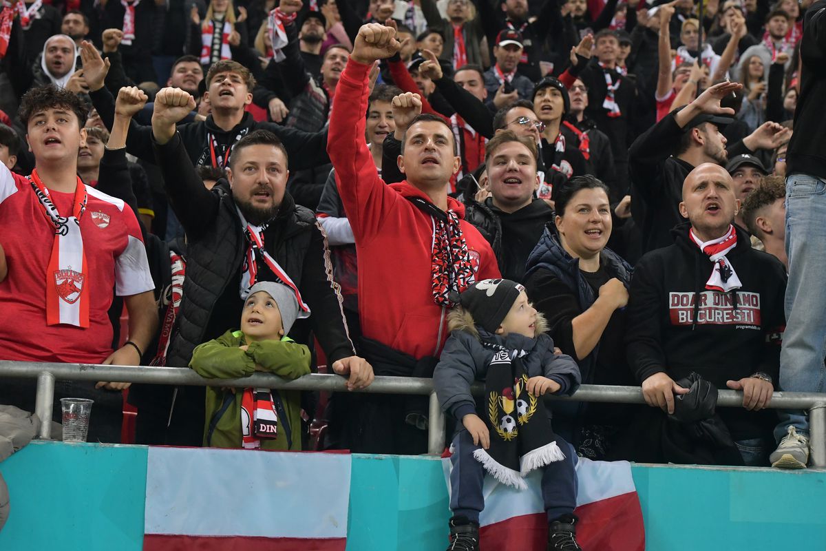 Atmosferă încinsă la Dinamo - FCSB. Toate mesajele