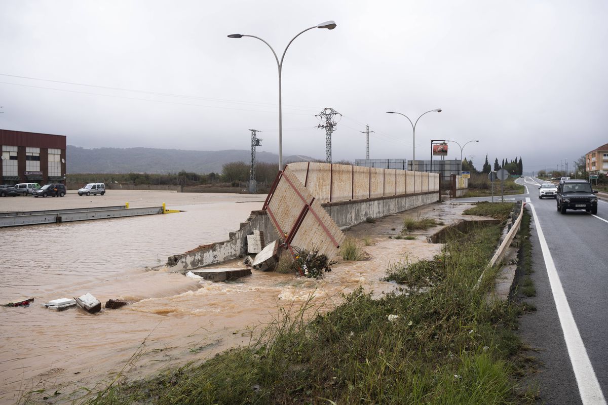 Alertă în Valencia! Inundațiile devastatoare au amânat meciul din Copa del Rey » Cel puțin 51 de decese