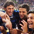 Cristi Chivu, centru, alături de Javier Zanetti, dreapta imaginii, și Diego Milito, foto: Gettyimages