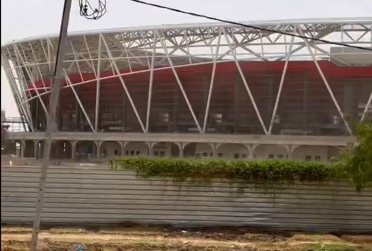 Chinezii au construit un stadion de 33.000 de locuri într-o țară străină » E cea mai modernă bază sportivă din zonă: imagini de senzație