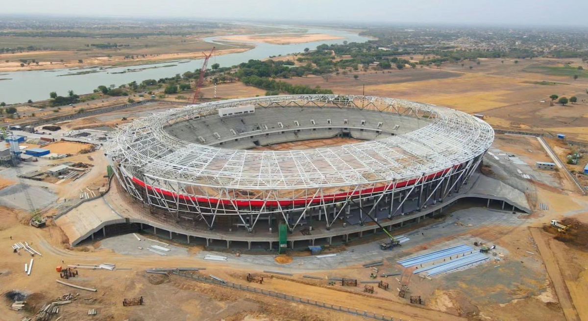 Chinezii au construit un stadion de 33.000 de locuri într-o țară străină » E cea mai modernă bază sportivă din zonă: imagini de senzație