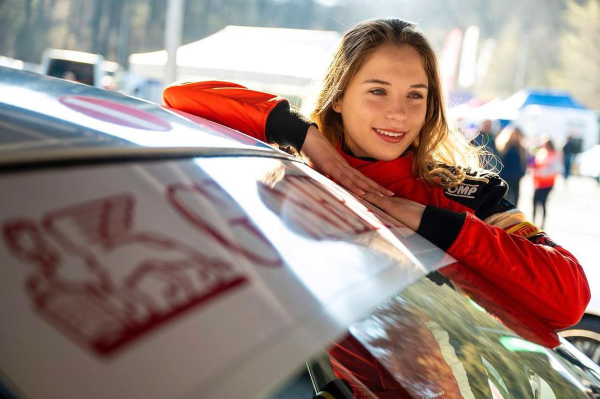 BAC, admiterea la Politehnică și adrenalină pe circuit » Cum a fost 2025 pentru Alexandra Teslovan și ce urmează la anul: „Vreau să particip la Campionatul European de Raliuri și la cel Mondial!”