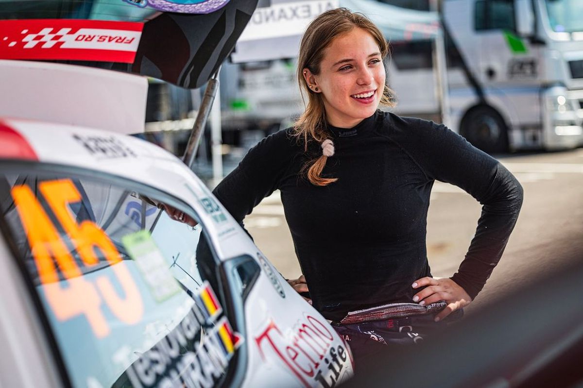 BAC, admiterea la Politehnică și adrenalină pe circuit » Cum a fost 2025 pentru Alexandra Teslovan și ce urmează la anul: „Vreau să particip la Campionatul European de Raliuri și la cel Mondial!”