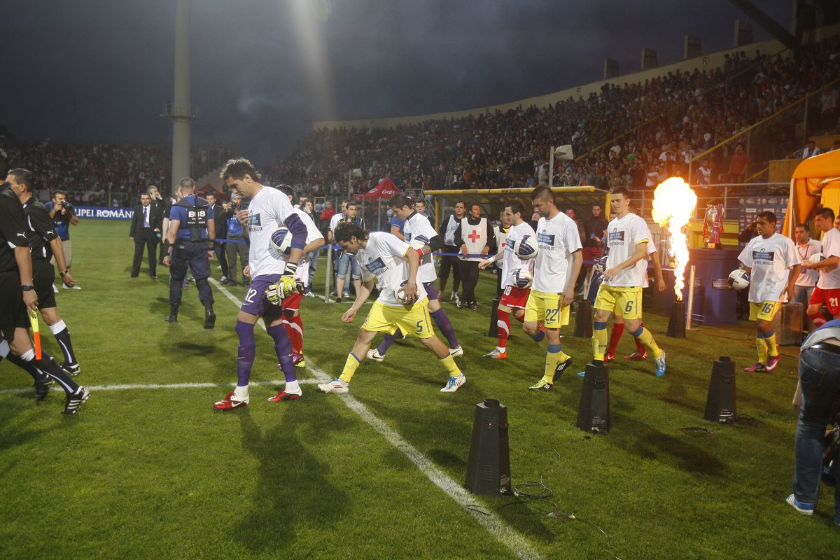 Dinamo - FCSB, reeditare după zece zile » GSP prezintă 5 episoade memorabile petrecute în Cupa României: lacrimile lui Torje, execuția eternă a lui Ekeng și ultima victorie alb-roșie, acum 1358 de zile!